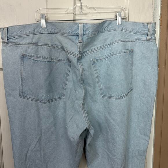 Old Navy Womens Jeans Mid Rise Slouchy Taper Size 26 Light Wash Button Fly Blue - Picture 6 of 9